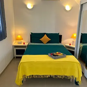 https://celebre-vieux-port-marseille.fr-provencehotel.com